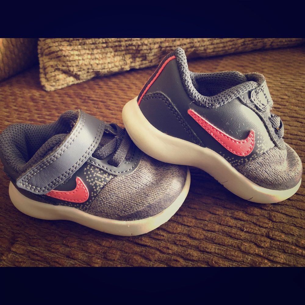 Infant girls 3c Nike’s